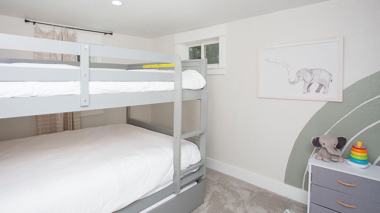 Photo of Bedroom in Rimrock