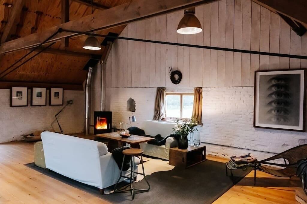 Photo of Livingroom in Eye