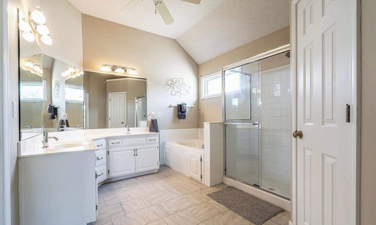 Photo of Bathroom in Shawnee