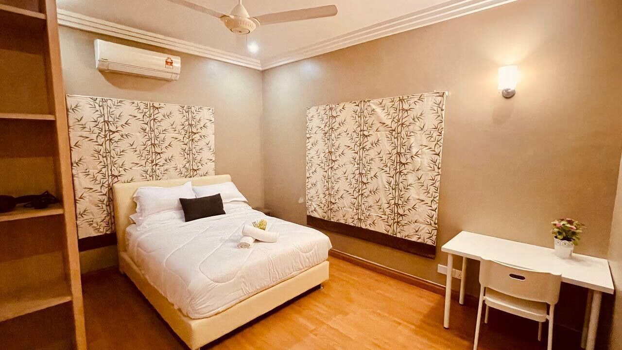Photo of Bedroom in Batu Ferringhi