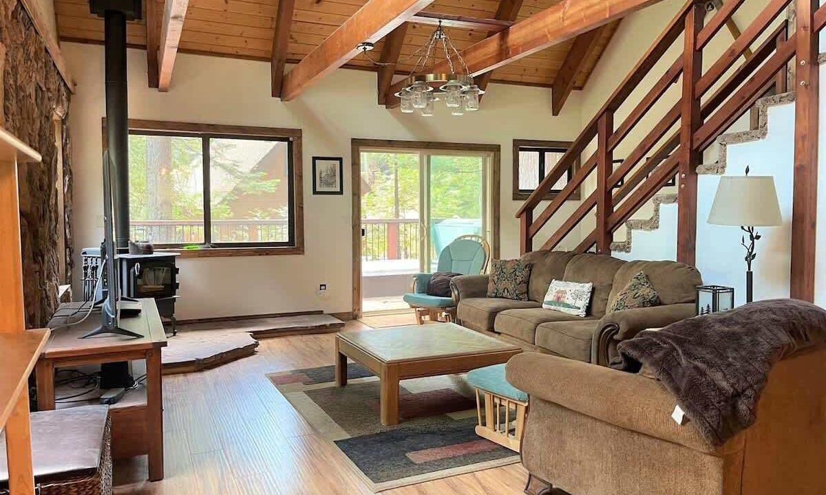 Photo of Livingroom in Cold Springs