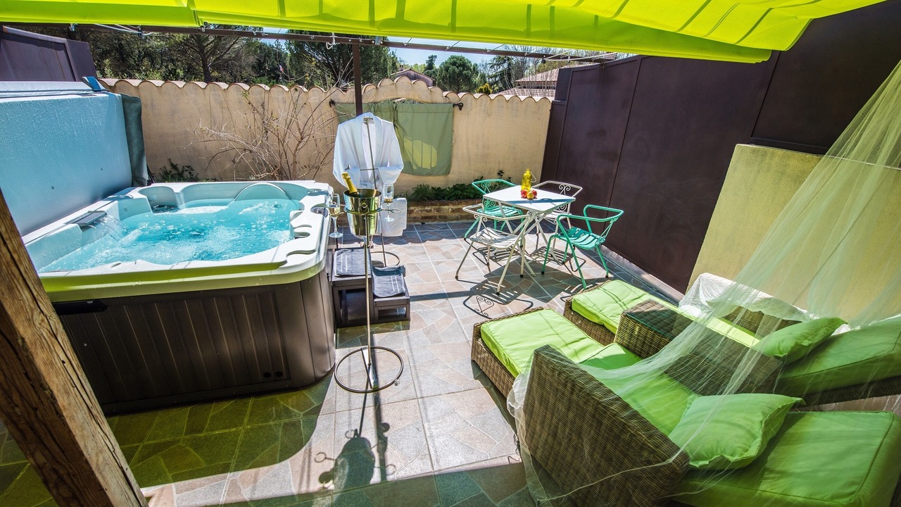 Photo of Patio Balcony in Allegre Les Fumades