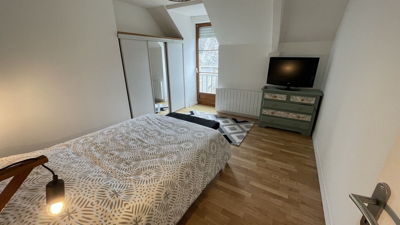 Photo of Bedroom in Saint-Georges-de-Grehaigne