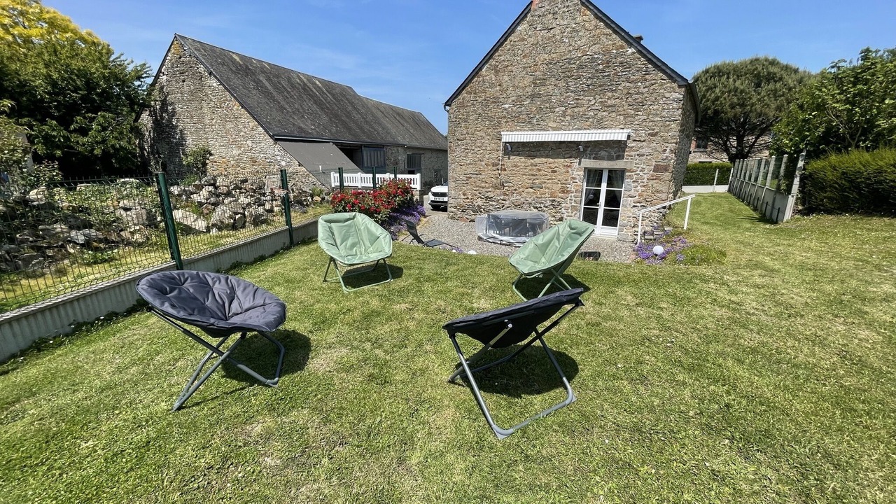 Photo of Outdoor in Saint-Georges-de-Grehaigne
