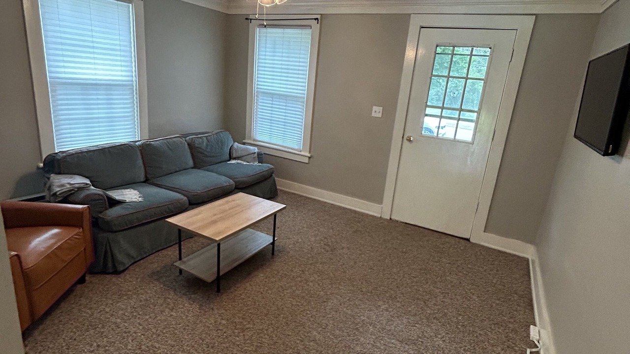 Photo of Livingroom in Clayton