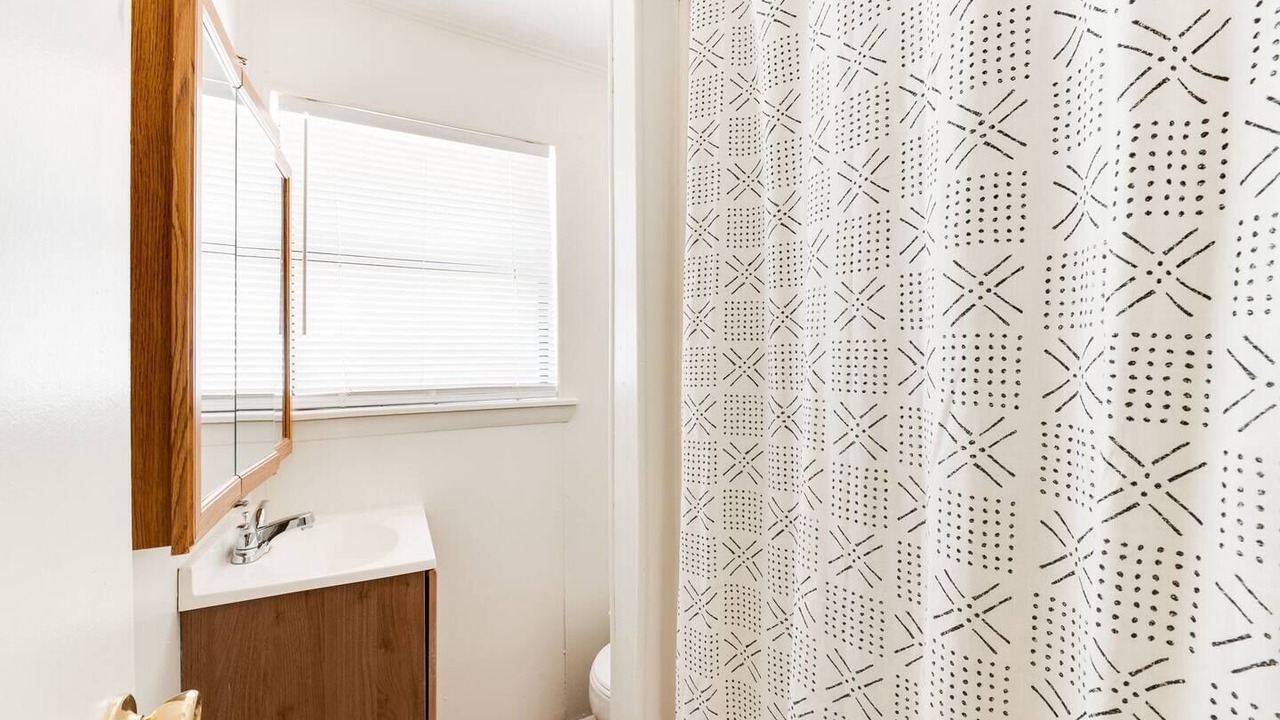 Photo of Bathroom in Norman