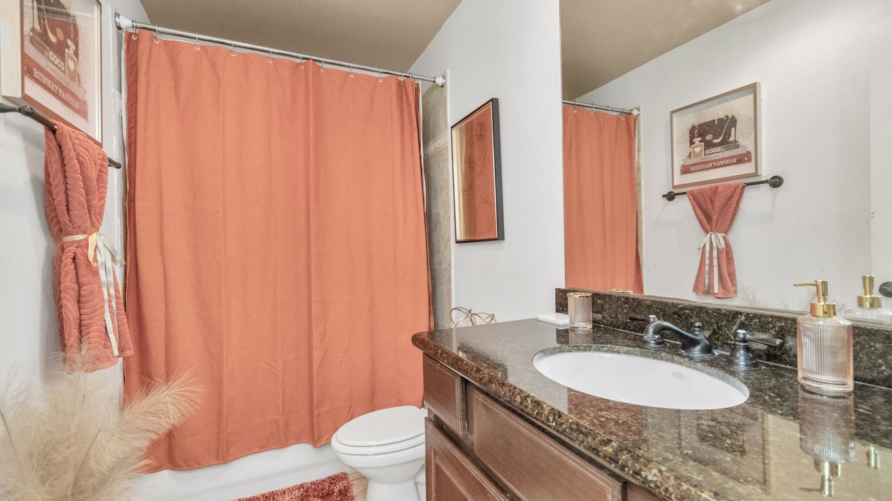 Photo of Bathroom in Woodlake - Briar Meadow