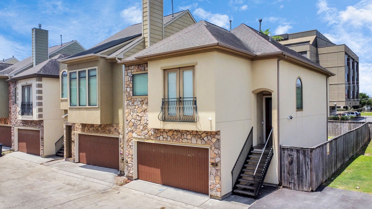 Photo of Outdoor in Woodlake - Briar Meadow