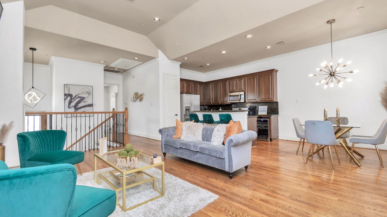 Photo of Livingroom in Woodlake - Briar Meadow
