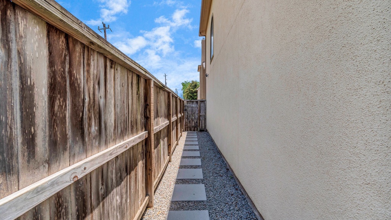 Photo of Outdoor in Woodlake - Briar Meadow