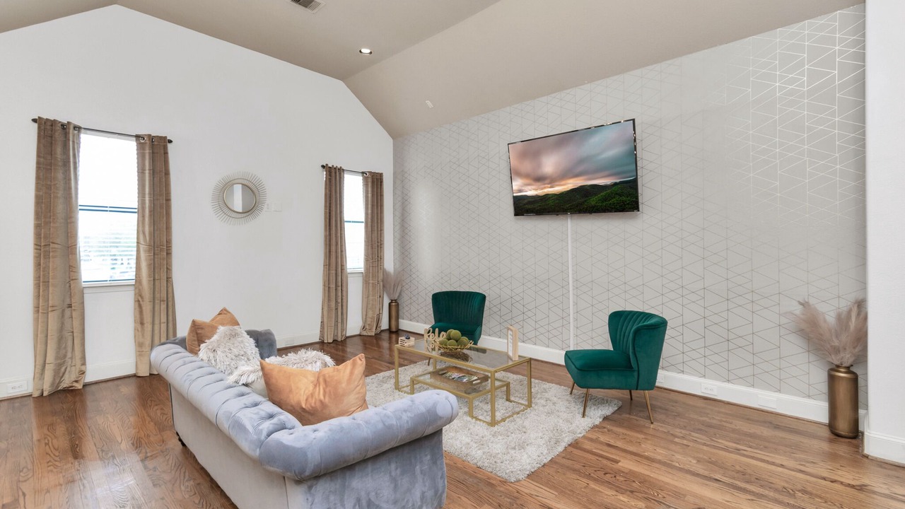 Photo of Livingroom in Woodlake - Briar Meadow