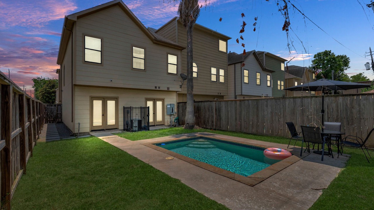 Photo of Outdoor in Woodlake - Briar Meadow