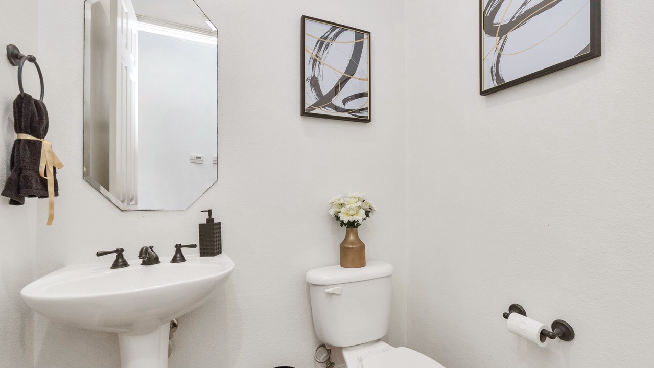 Photo of Bathroom in Woodlake - Briar Meadow
