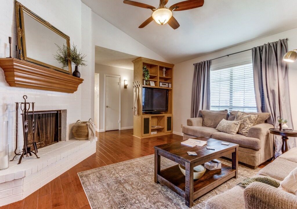 Photo of Livingroom in Allen
