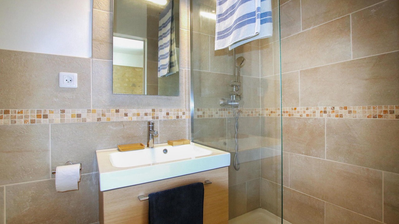 Photo of Bathroom in Saint-Restitut