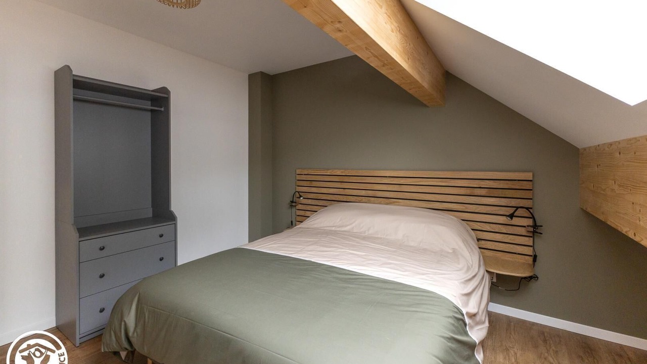Photo of Bedroom in Charbonnieres-les-Varennes