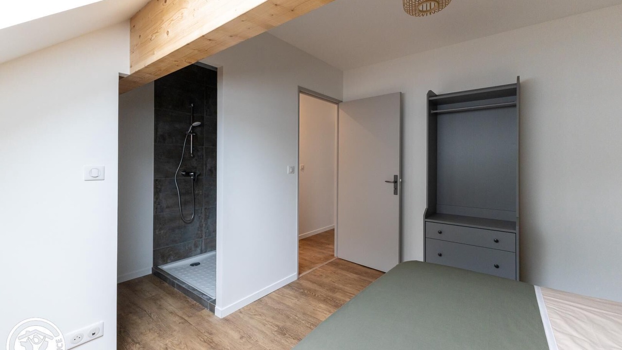 Photo of Bedroom in Charbonnieres-les-Varennes