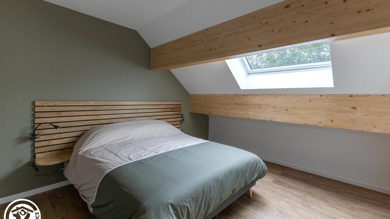 Photo of Bedroom in Charbonnieres-les-Varennes