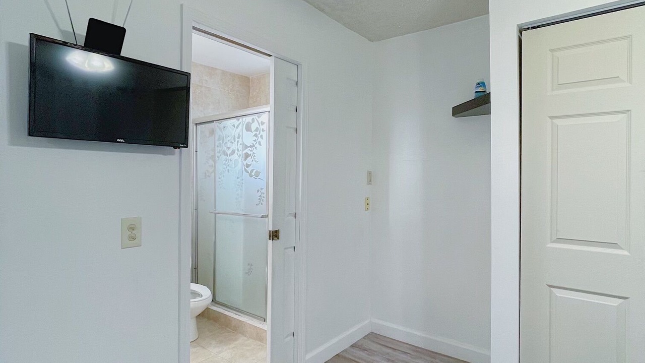 Photo of Bedroom in Olympia Heights