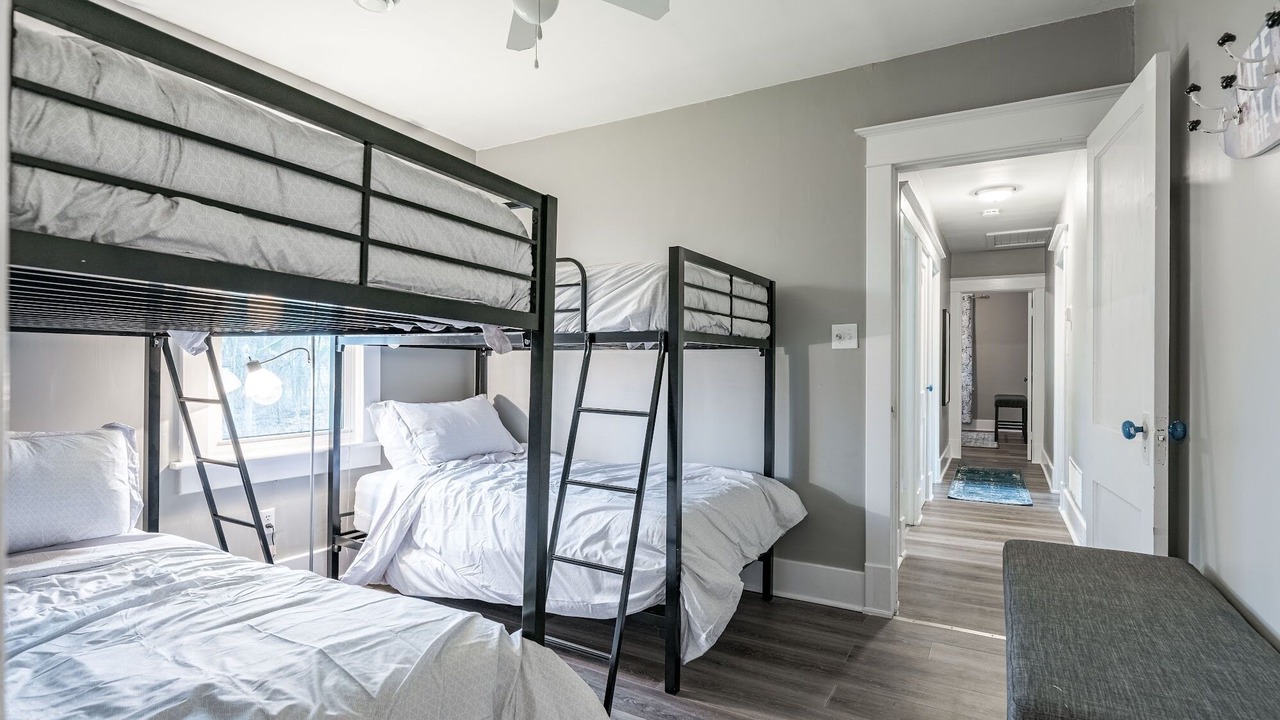 Photo of Bedroom in Waverly Beach