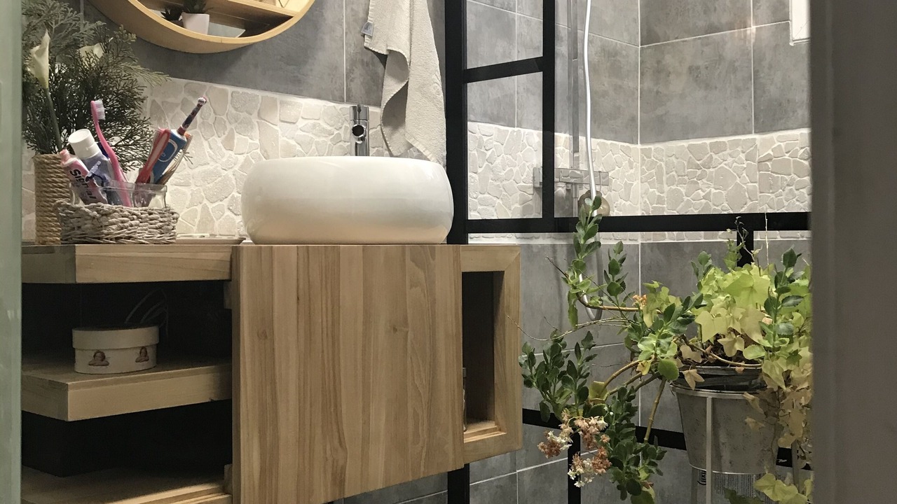 Photo of Bathroom in Launac