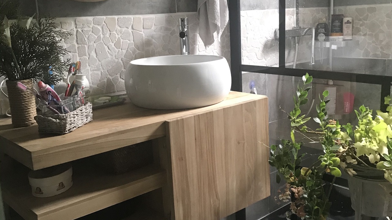 Photo of Bathroom in Launac