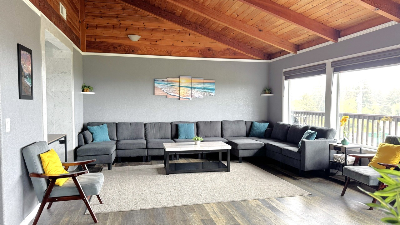 Photo of Livingroom in Smith River