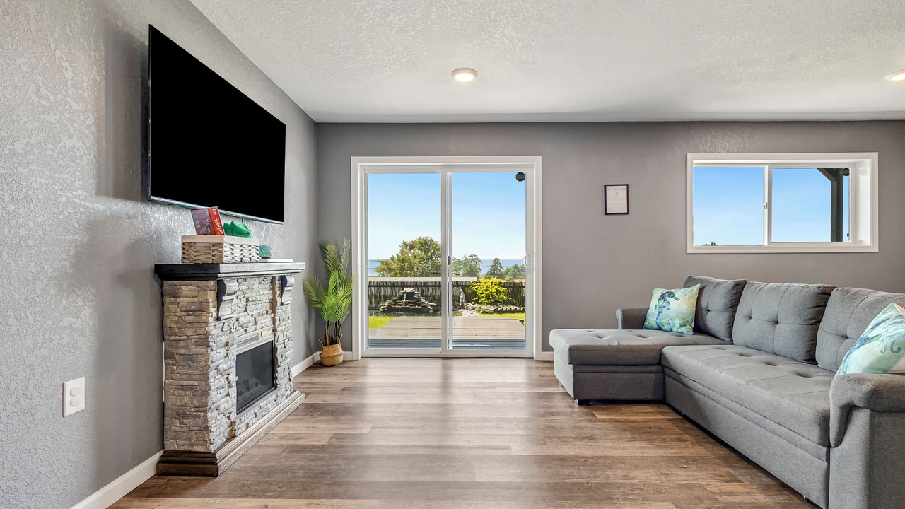 Photo of Bedroom in Smith River