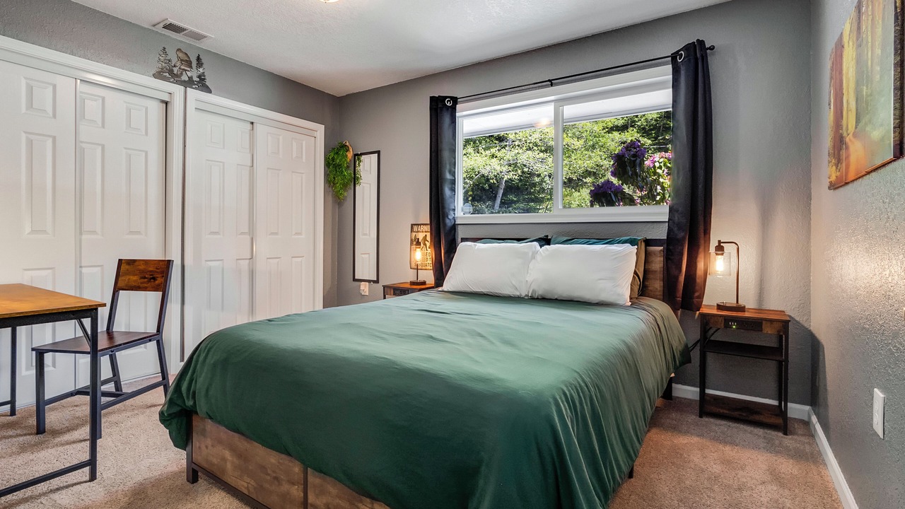 Photo of Bedroom in Smith River