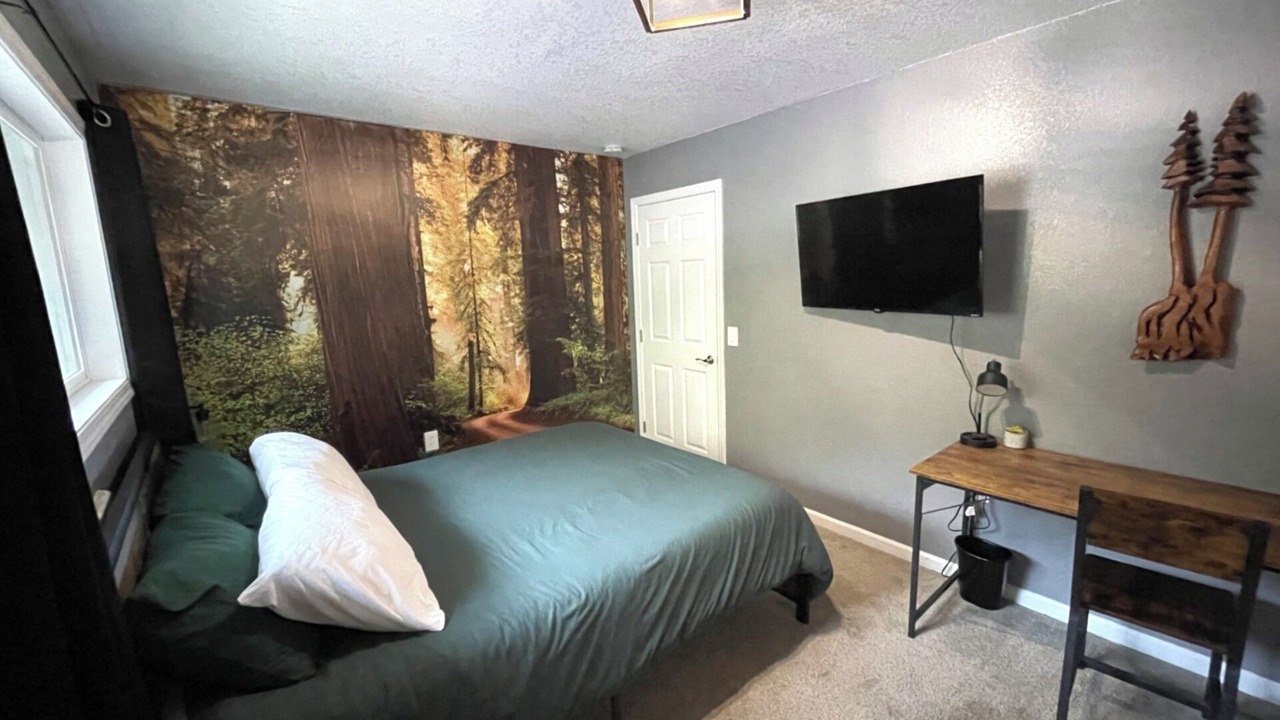 Photo of Bedroom in Smith River