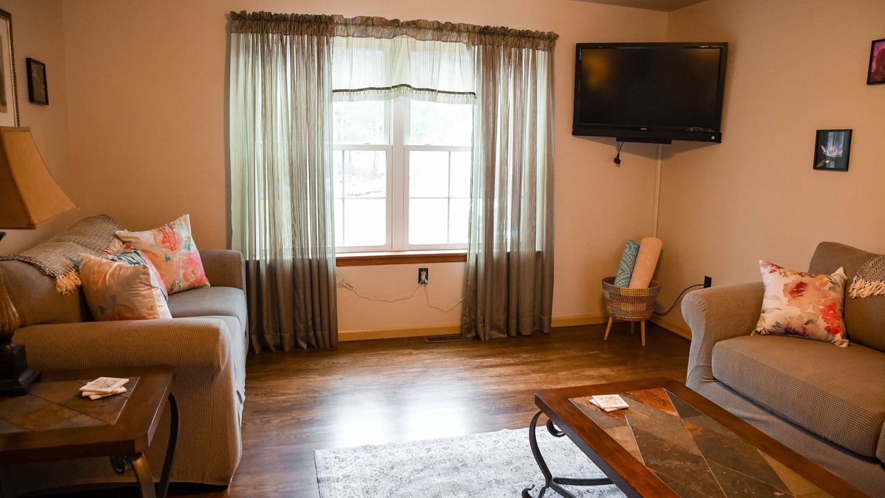Photo of Livingroom in Jim Thorpe