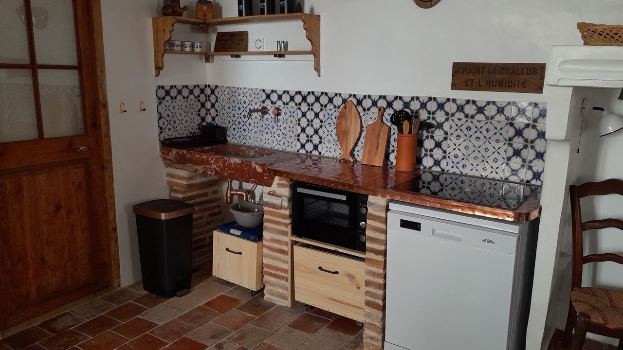 Photo of Kitchen in Opoul-Perillos