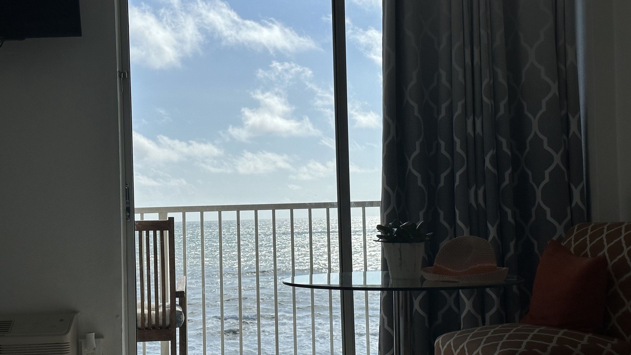 Photo of Livingroom in Bostwick Park