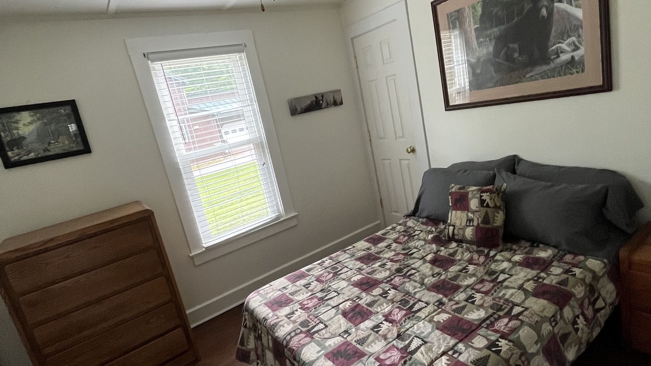 Photo of Bedroom in Town of Webb