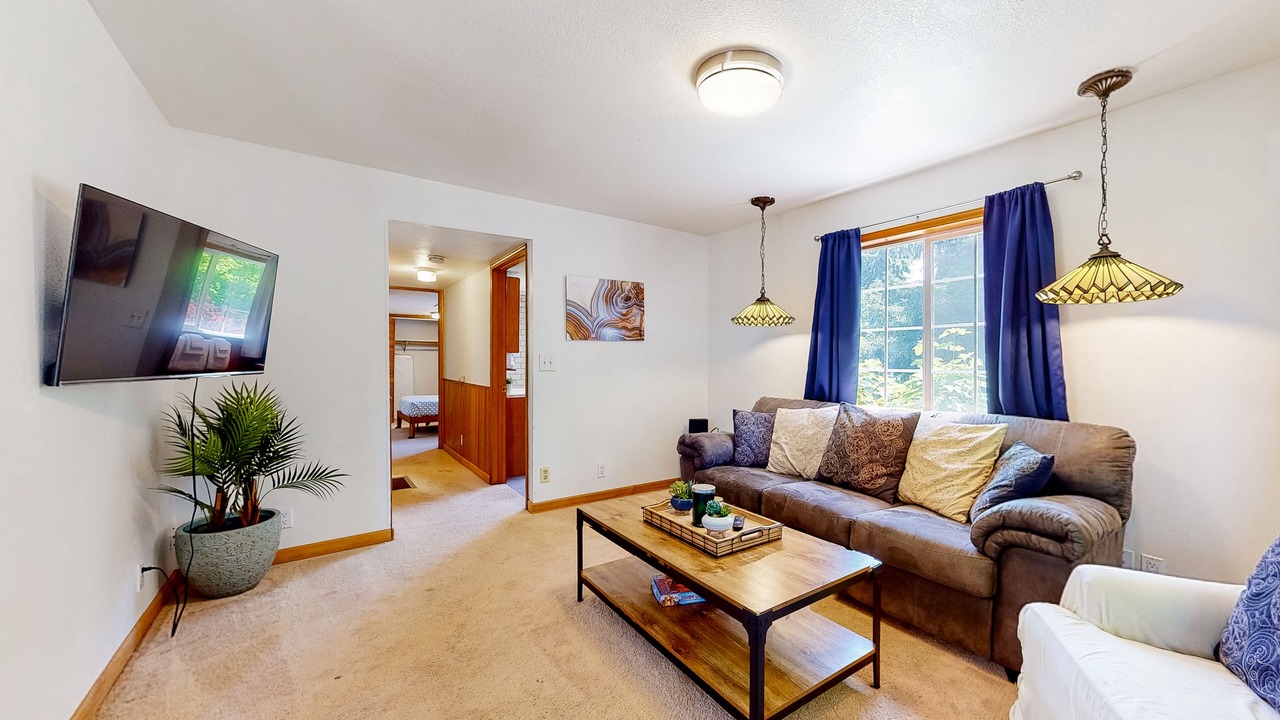 Photo of Livingroom in Warrenton