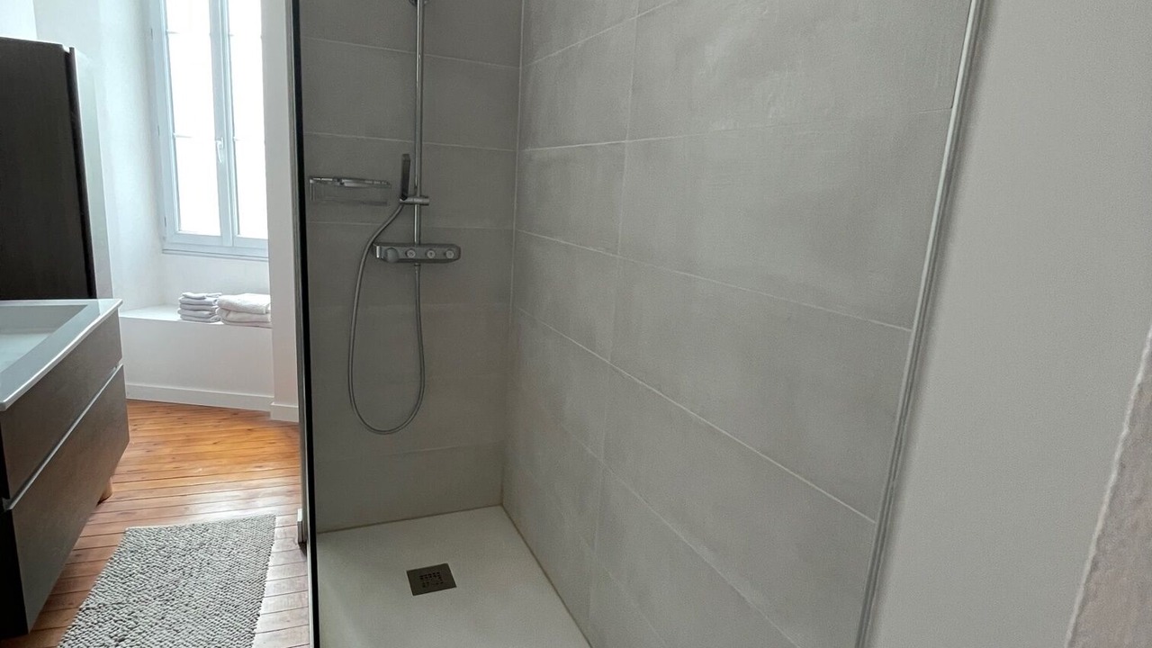 Photo of Bathroom in La Suze-sur-Sarthe