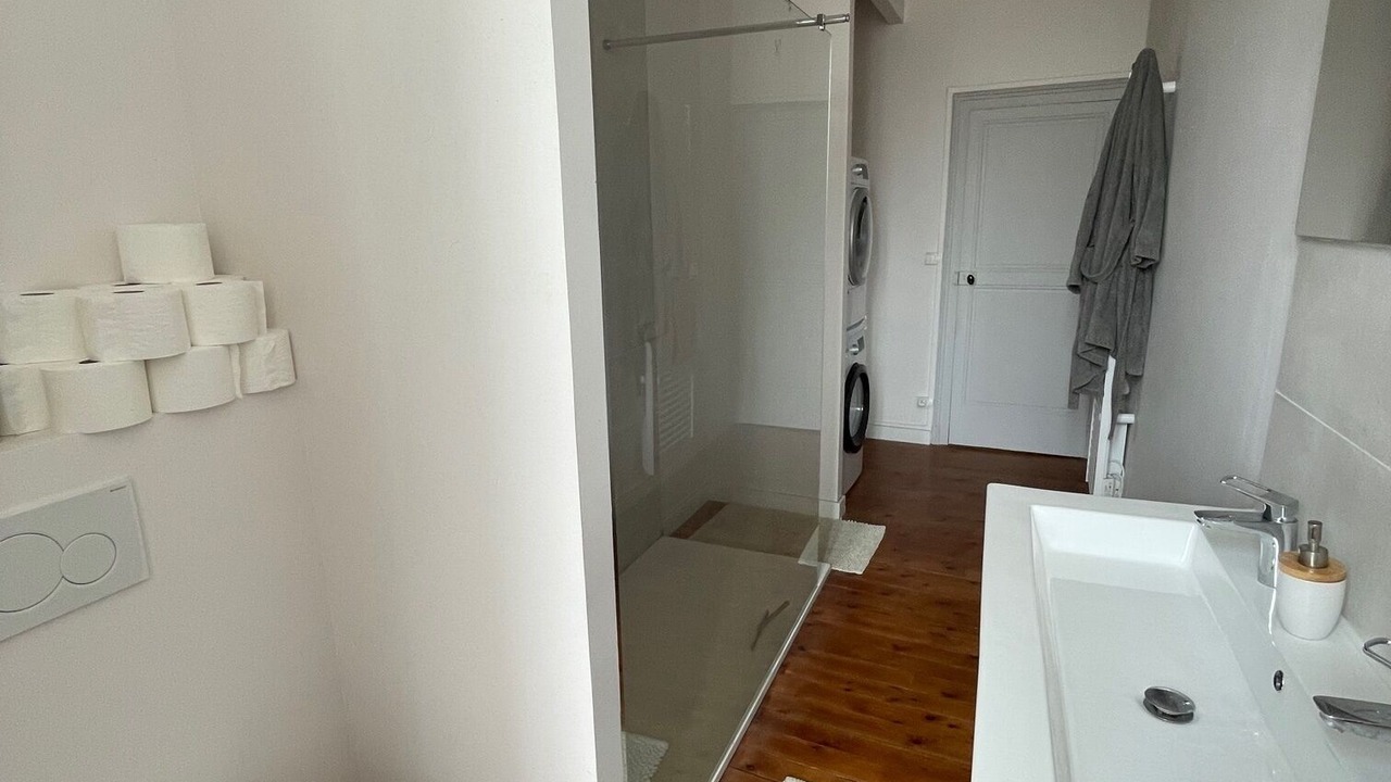 Photo of Bathroom in La Suze-sur-Sarthe