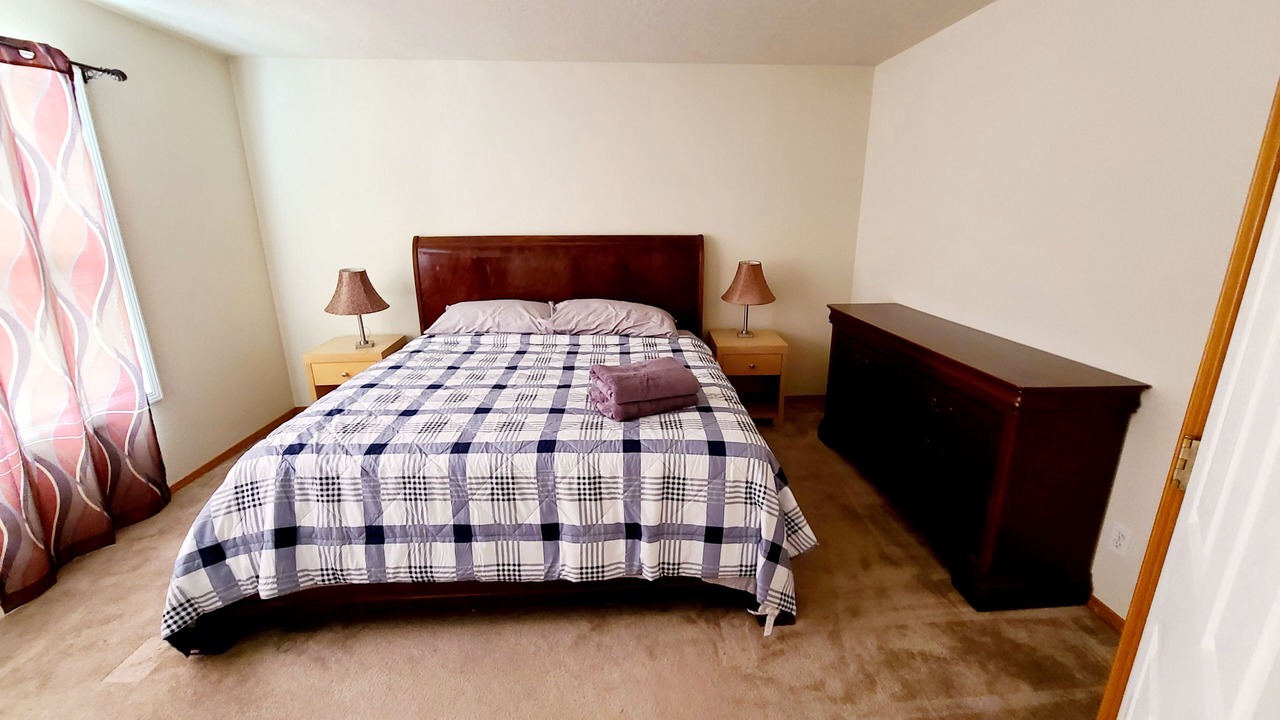 Photo of Bedroom in Bull Mountain