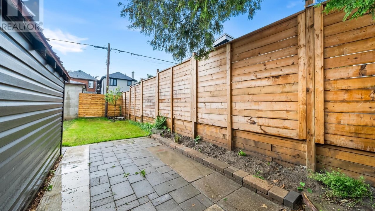 Photo of Outdoor in Oakwood Village
