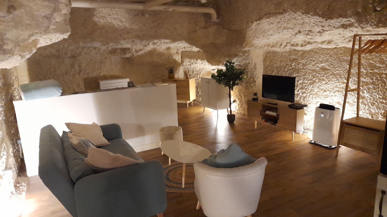 Photo of Livingroom in Cangey