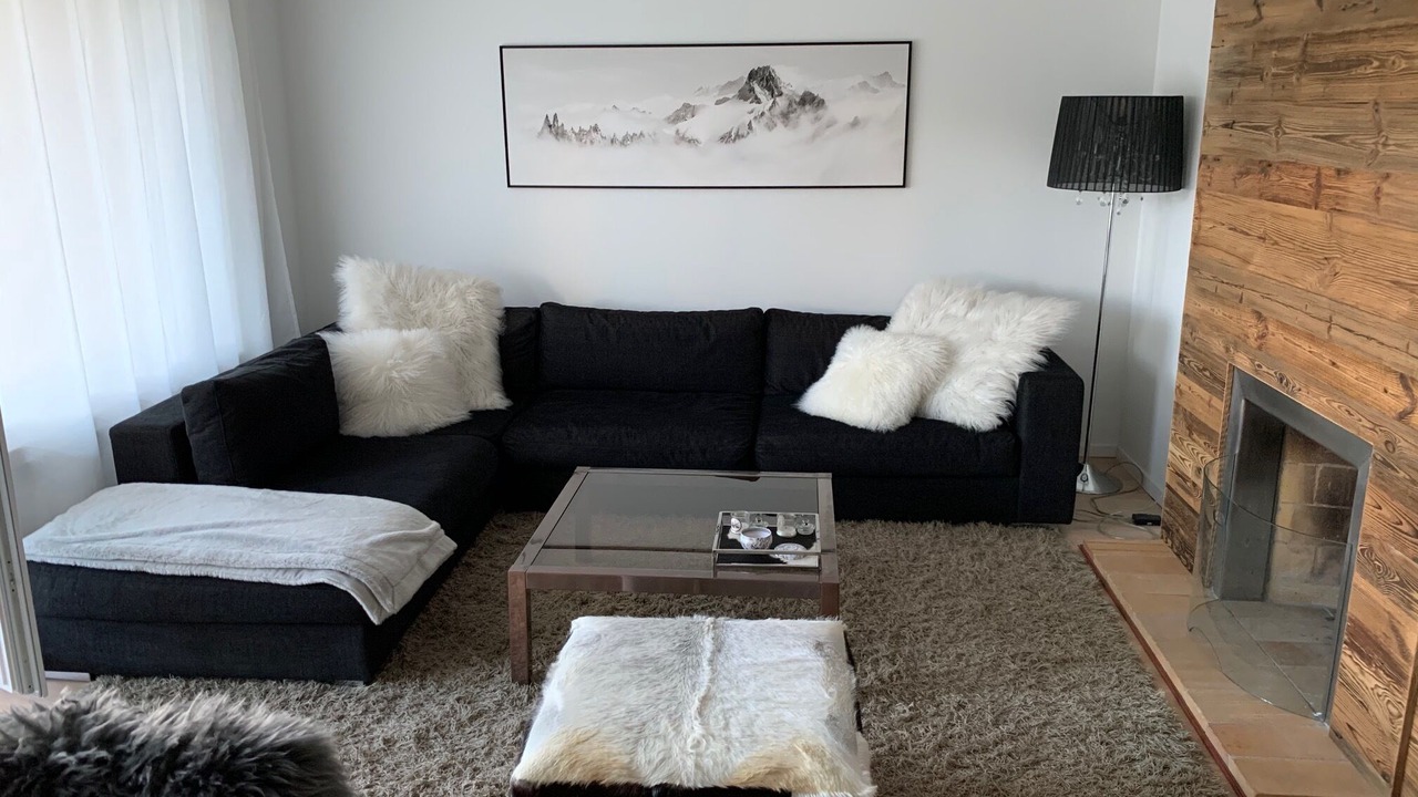 Photo of Livingroom in Lens