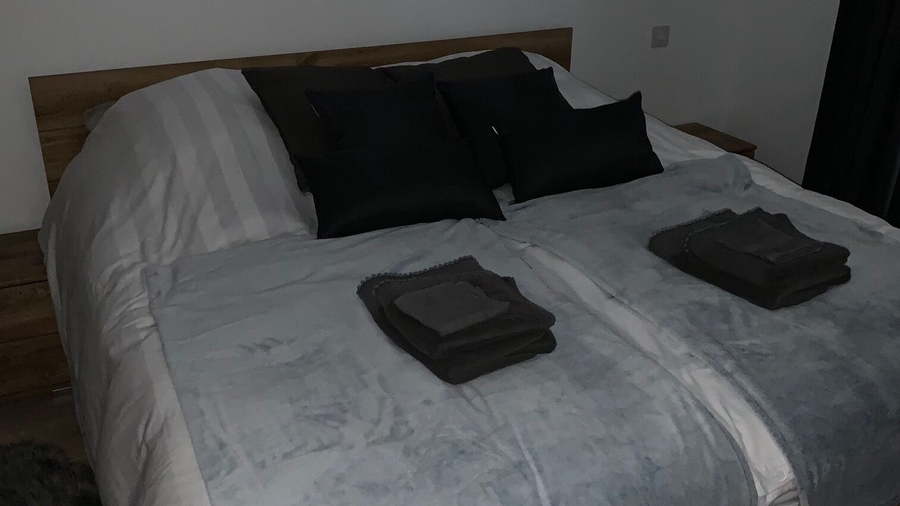 Photo of Bedroom in Lens