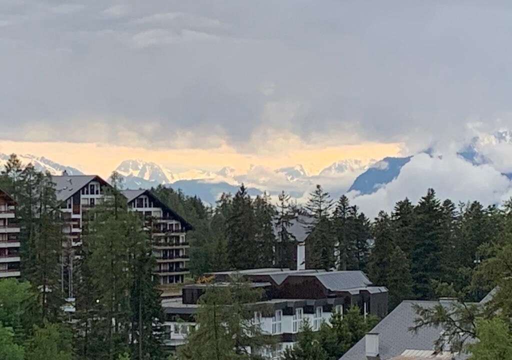 Photo of Outdoor in Lens