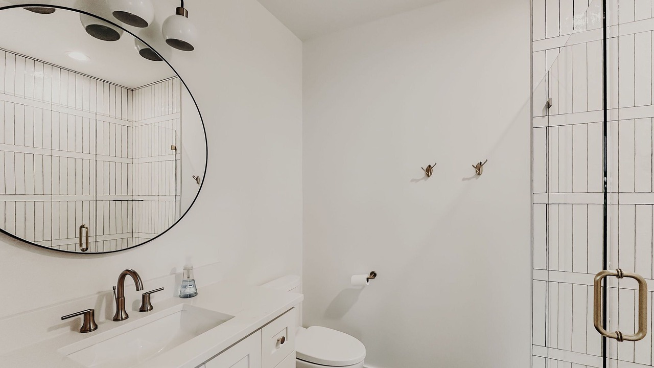 Photo of Bathroom in Carlton Landing