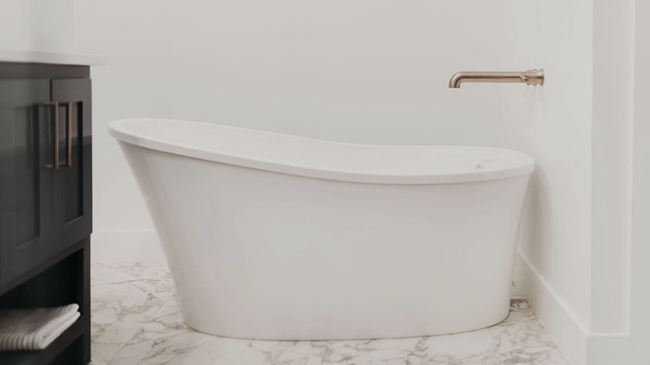 Photo of Bathroom in Carlton Landing