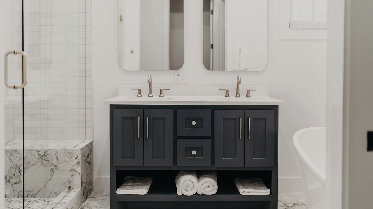 Photo of Bathroom in Carlton Landing