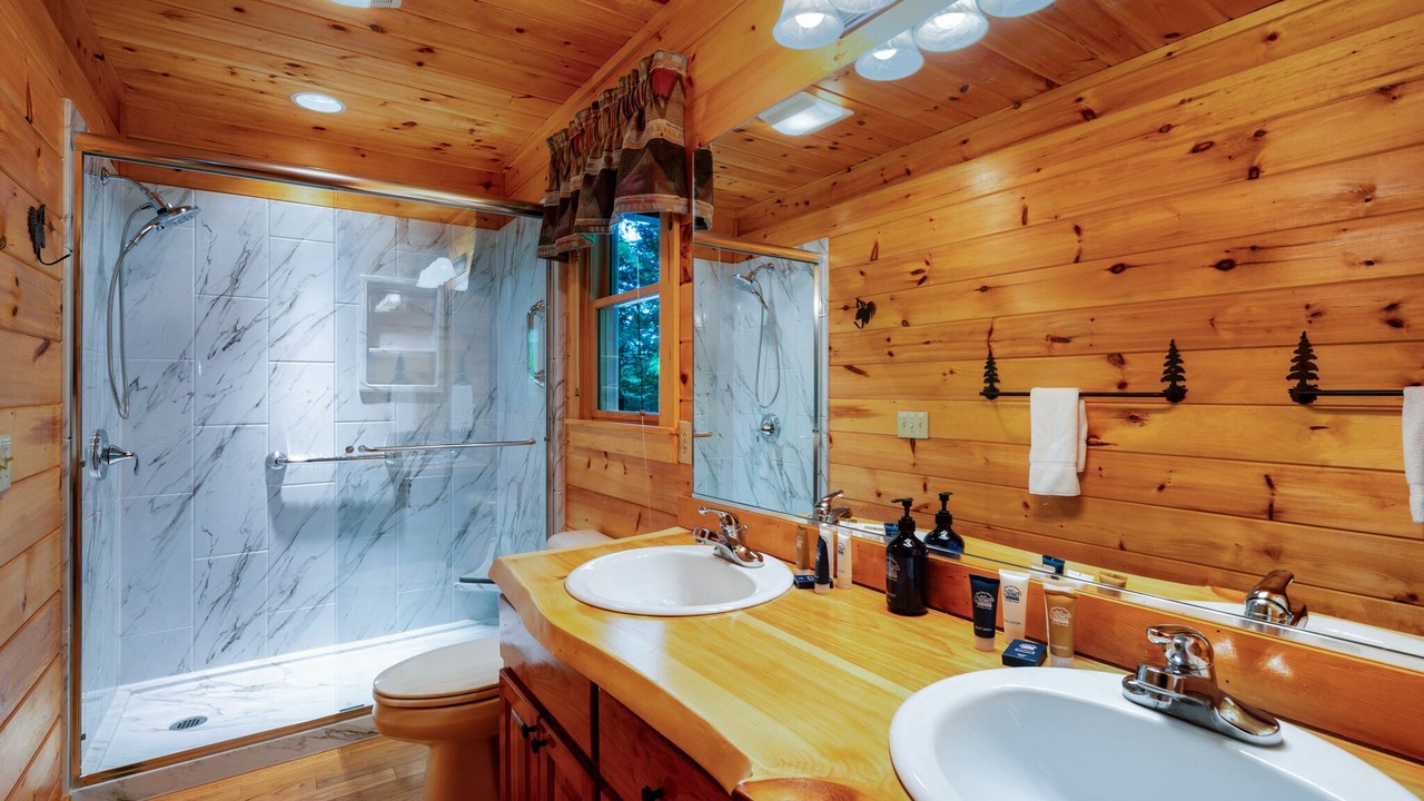 Photo of Bathroom in Necowa Cove