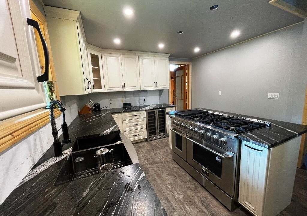 Photo of Kitchen in Sioux Narrows Nestor Falls