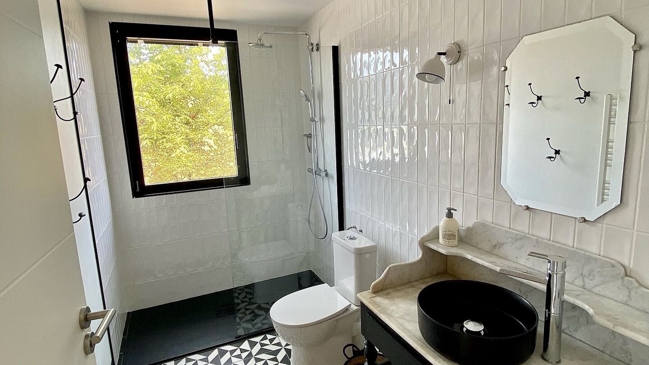 Photo of Bathroom in Hillion