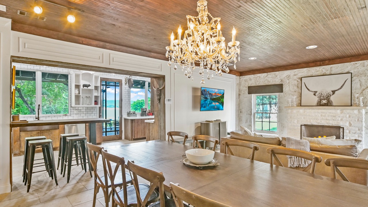 Photo of Bedroom in Hudson Bend